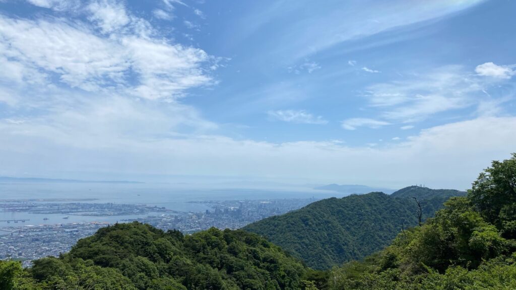 六甲山から神戸の街を見渡す