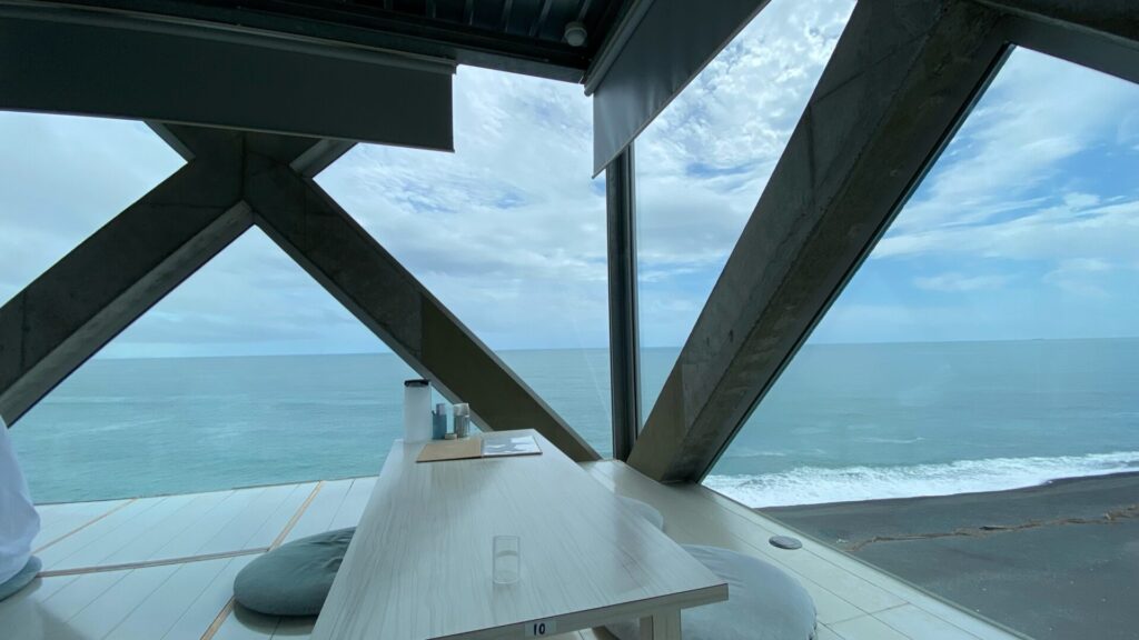 SEA HOUSEは海を眺めながらご飯が食べられる高知の絶景カフェ！