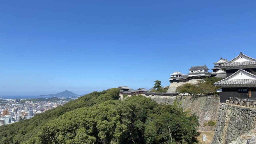 松山の高台からの景色！松山城を観光