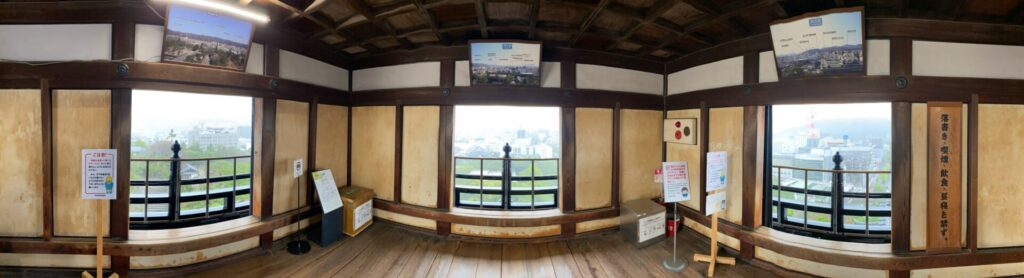 日本で唯一、全ての建造物が復元でない形で残るお城・高知城へ