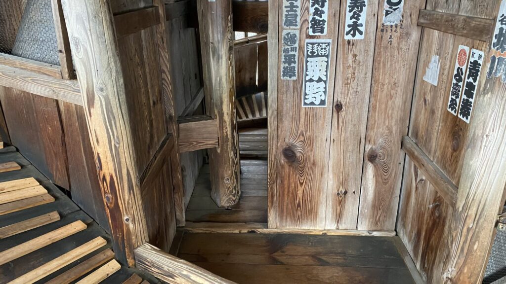 会津さざえ堂-世界でも珍しい二重の螺旋構造のお堂