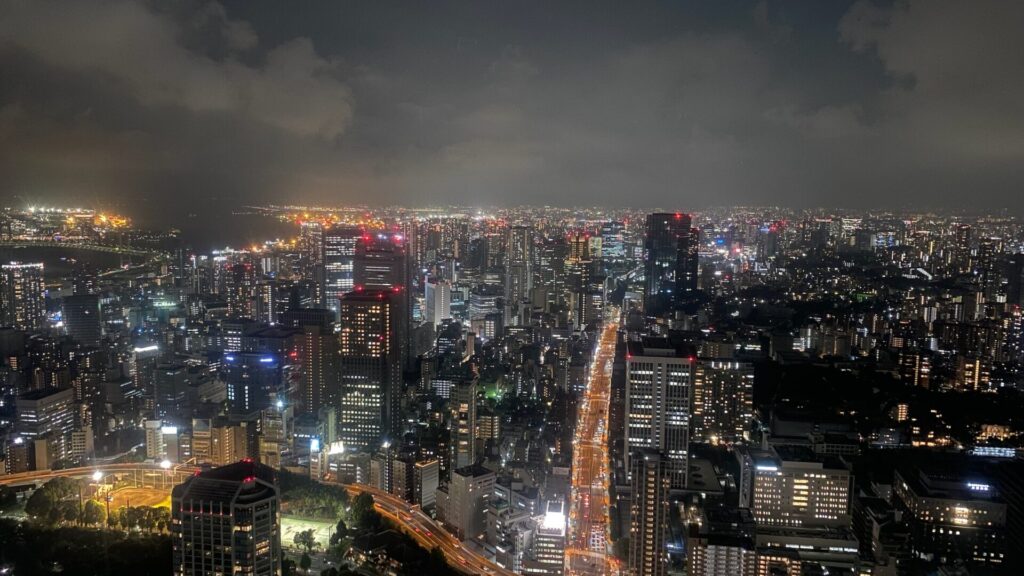 夜の東京タワーへ