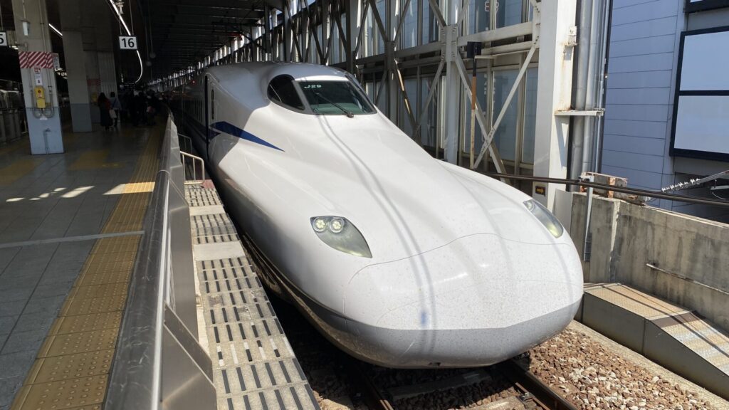 博多駅からは九州各地へ、山陽各地へ、東海道各地へ！