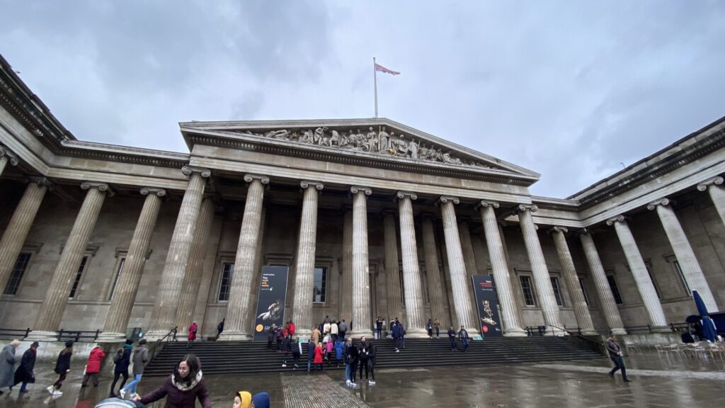大英博物館の入館料はなんと無料