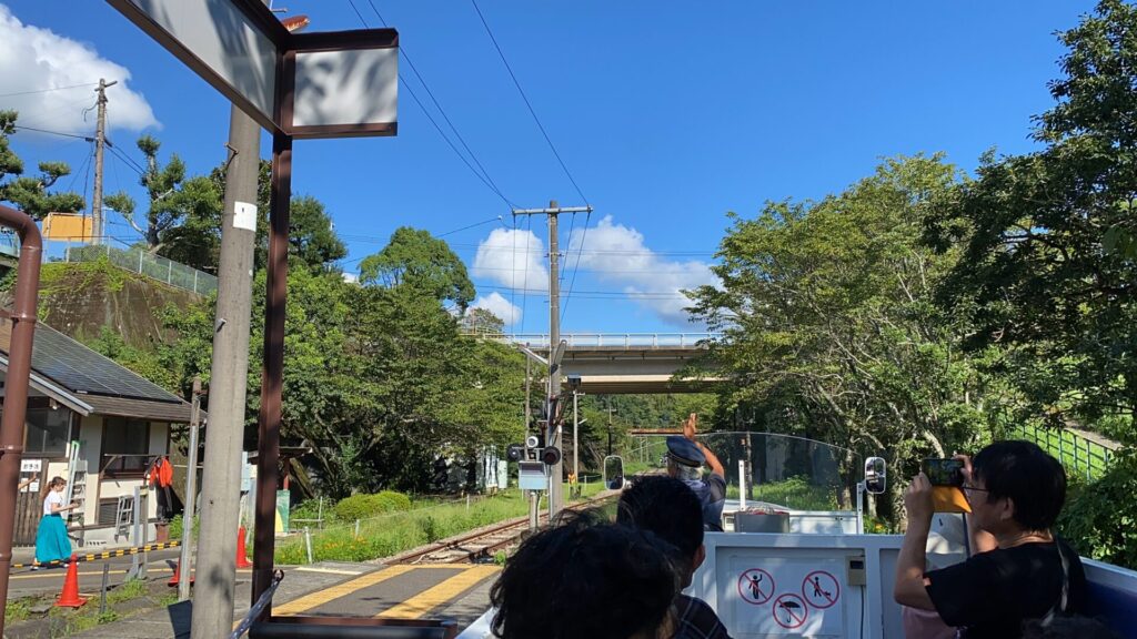 グランドスーパーカートは高千穂駅から発車