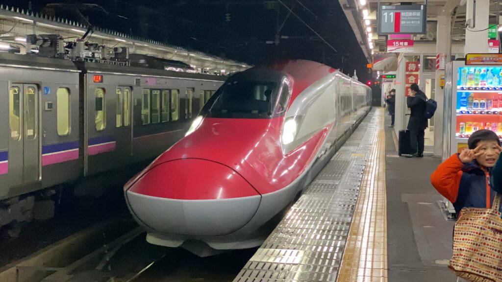 秋田新幹線こまち号の特定特急料金と混雑状況 全席指定席で自由席はない！
