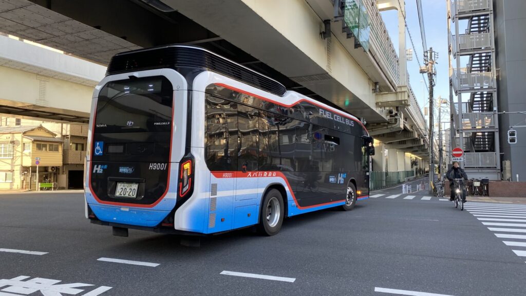 バスでのアクセスも可能 京急蒲田駅からは水素バスも