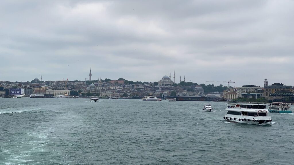 ボスポラス海峡クルーズ（Bosphorus Cruises）