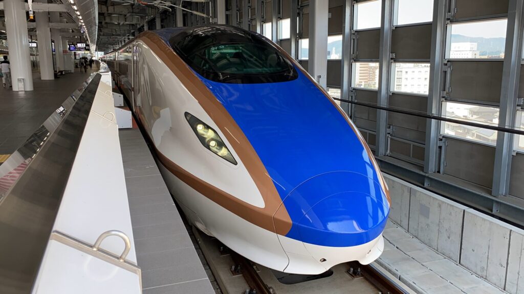 JR東日本・JR西日本の共同開発による車両E7系・W7系