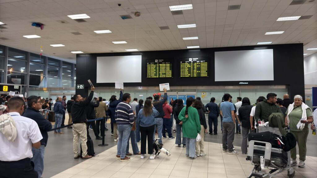 ペルーに入国 空港ホテルに宿泊