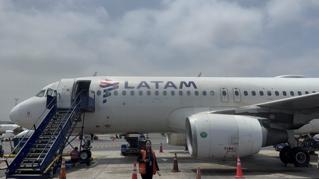 リマから南米・LATAM航空 LA2019便・国内線でクスコへ